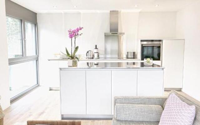 Escape 52 Boutique Apartments