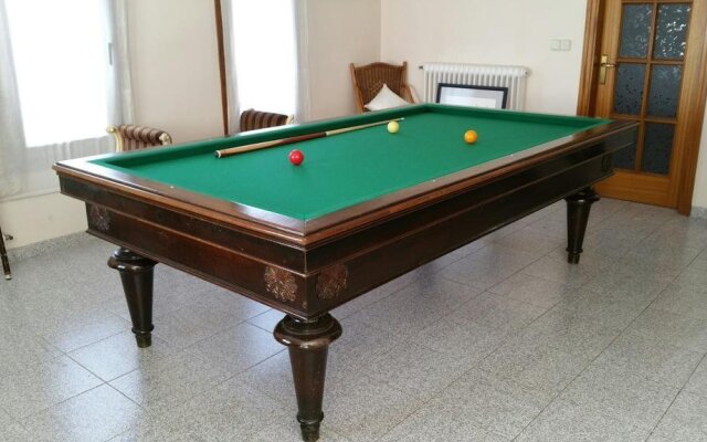 Maiya Business Hotel