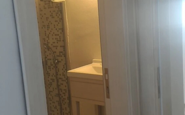 Iz Birak Hotel