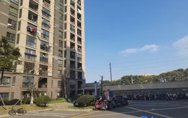 Zebra Residence (Ping'an Branch), Shanghai