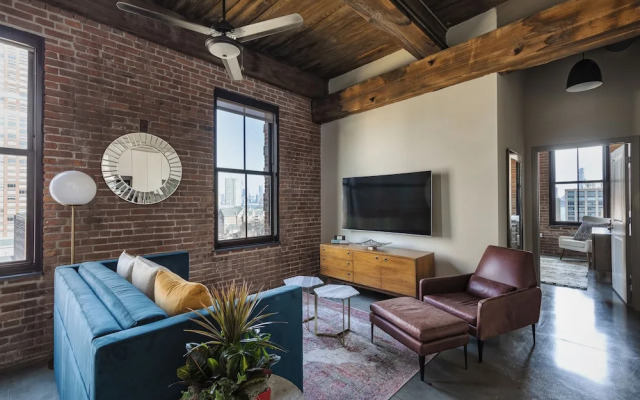 Deedee's Industrial Lofts