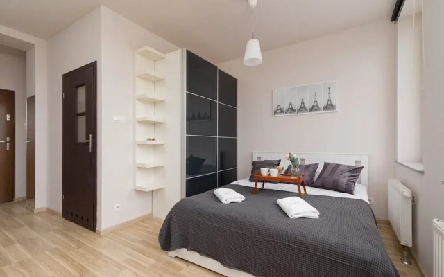 Studio Krakow Lea by Renters