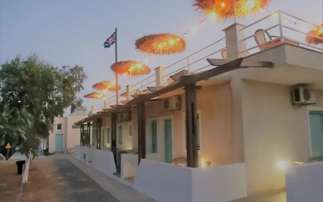 Santorini Camping/Rooms