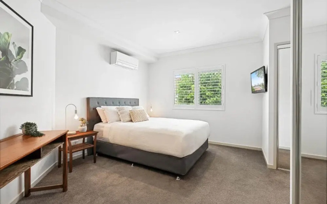 Lovely 3-bed With Alfresco Dining