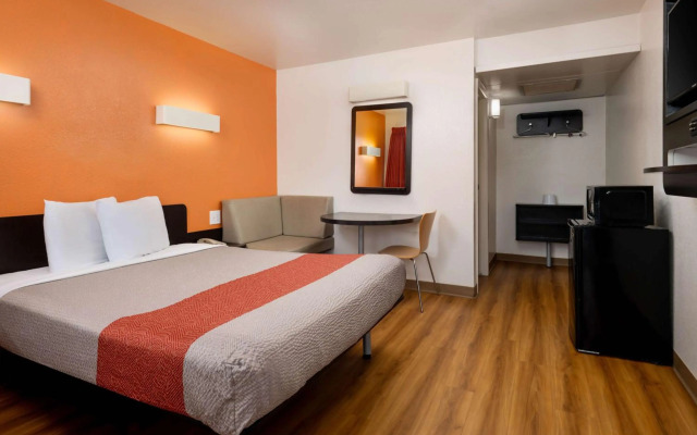 Motel 6 Pismo Beach, CA