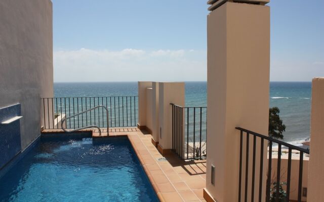 Frontline Penthouse With Private Pool