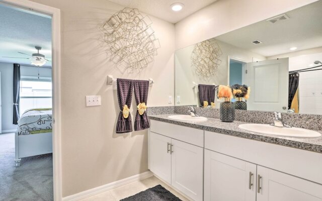 Modern & Bright Ruskin Home Near Bahia Beach!