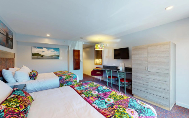 Surfside On The Lake