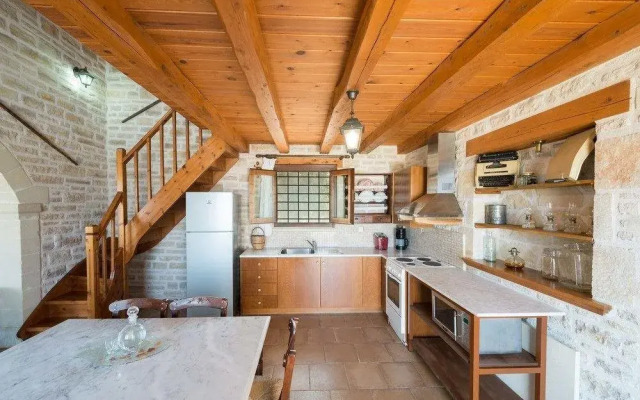 Asterion Villa by LeaderStay