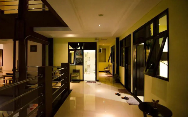 Hotel Salon Fora & Longhill Cafe Fora