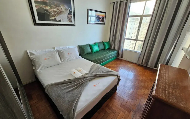 Lindo apto reformado com vista - C044