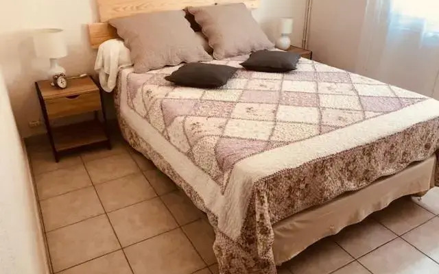 Chez Mamie Villa T2 à Sanary maison chaleureuse et ensoleillée