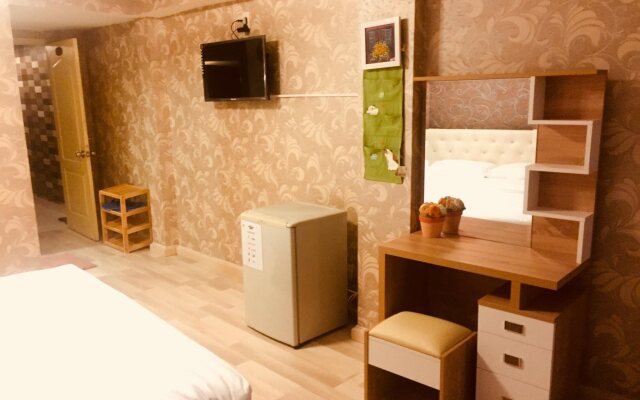 Lucky Hotel