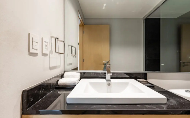 Luxury 1br Condo with Balcony in Polanco