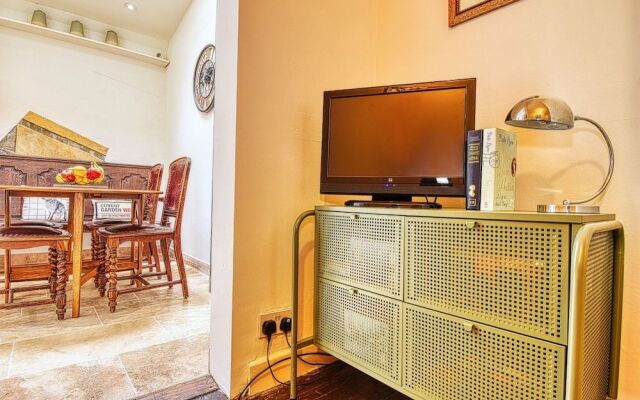 Ghar Homes - Bath Large Family Home