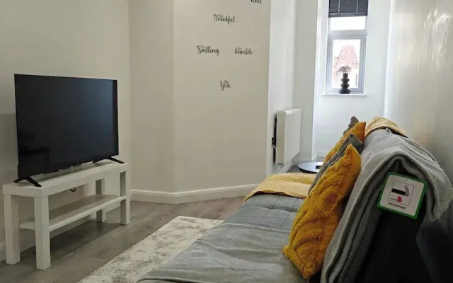 Modern 1Br Sleeps3 - City Centre Location