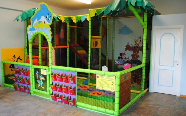 Dolphin Bay Seaside Resort & Suites