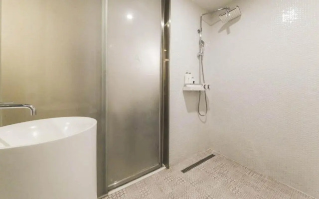 AMI Boutique Hotel
