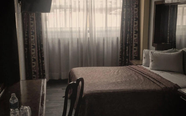 Hotel Mina
