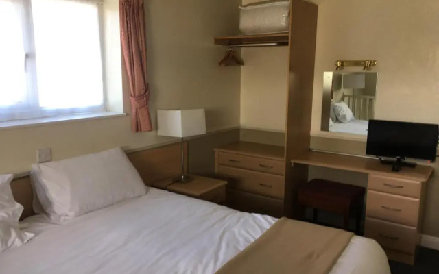 Moreton Park Lodge