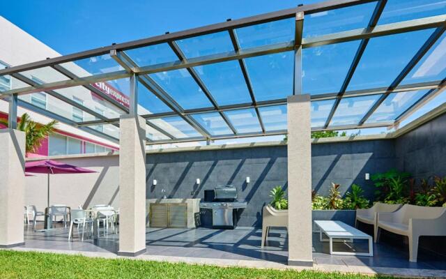 City Express Suites by Marriott Playa Del Carmen