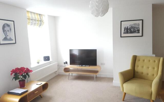 Warwick Market Place Apartment