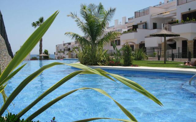 Azul Beach Apartments - Marholidays