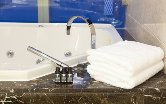 Lagom Bright House Sea View Apartment