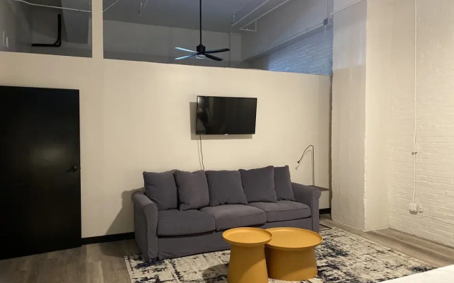 424 Gold Way- 3Bed/2Bath Apartment