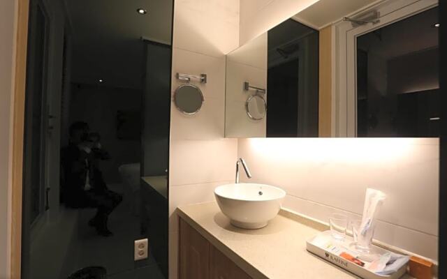 Gangneung Raffine Hotel