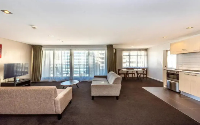 Oaks Auckland Hotel