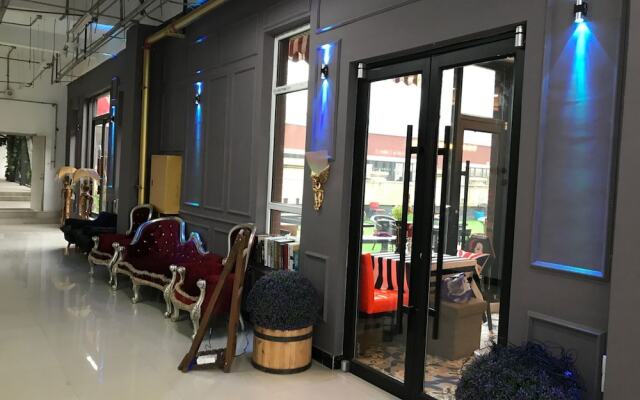Shakespeare Garden Hostel