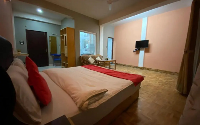 SPOT ON 90994 New Hidden Gem Residency