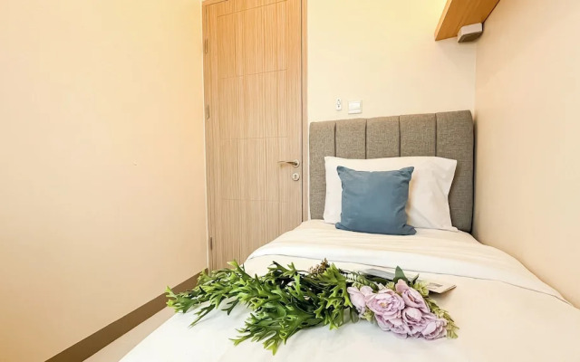 White Toned Style 2Br Tokyo Riverside Pik 2 Apartment