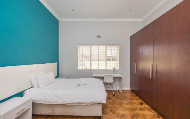 Contemporary 4 Bedroom Home