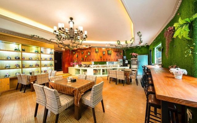 Chengdu Xinyijia Hotel