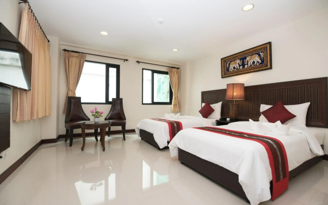 True Siam Rangnam Hotel