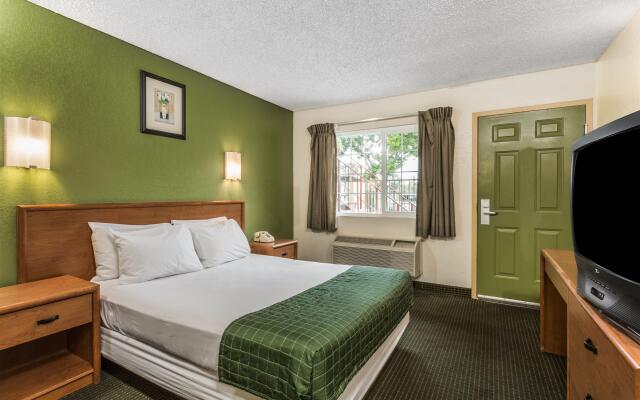 Studio 6 Suites San Ysidro, CA -San Diego South Bay