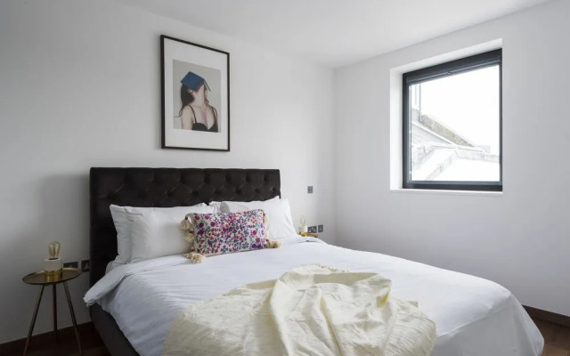 Bi-Level 2BR in King's Cross by Sonder
