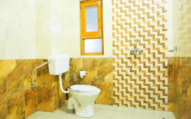Hotel Avlokan - Near Kainchi Dham Mandir