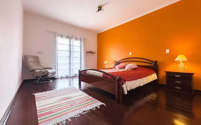 Casa espaçosa na Granja Viana