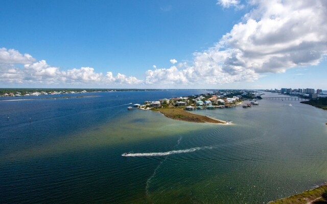 Crd1209 2 Bedroom Condo
