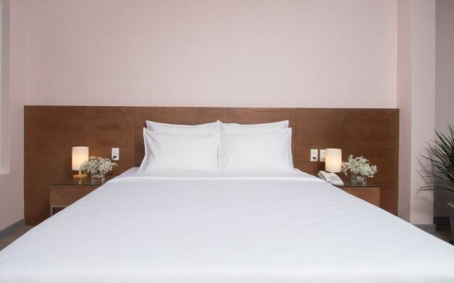 Piano Hotel – Guest Rooms – Ho Chi Minh City