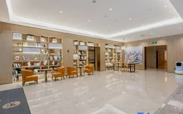 HanTing Hotel (Longyan Railway Station)