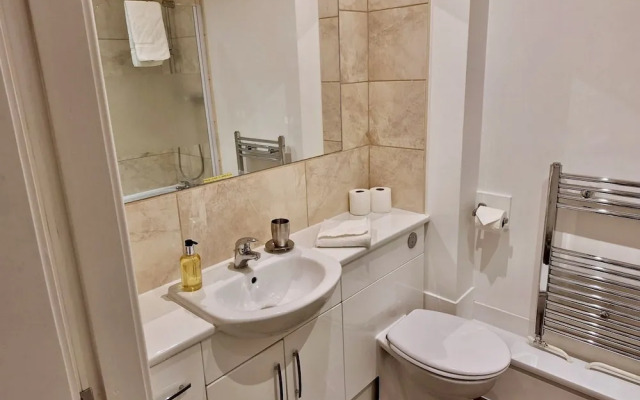 Your Space Apartments - Market Rise
