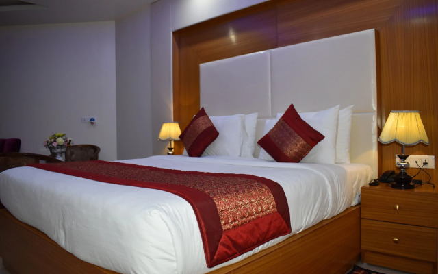 Hotel Anand International