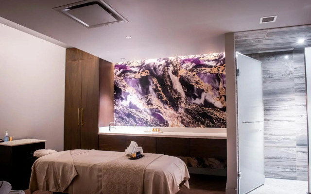 The Omni King Edward Hotel