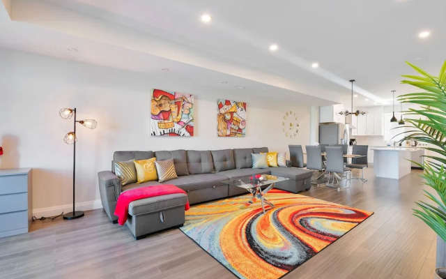 Marvelous New Townhomes for 16 guests