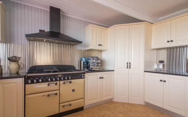 Bridport Holiday House