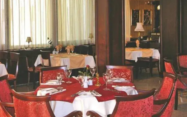 The Regent Club Hotel